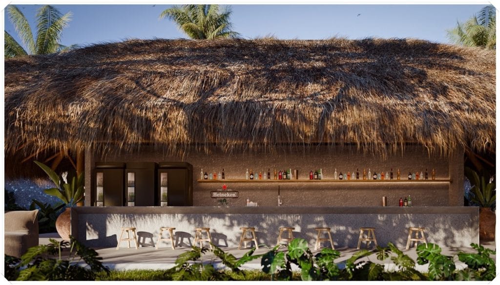 Bar com telhado de palha, prateleira de bebidas alinhada, bancos de madeira e vegetação ao redor, em ambiente tropical.