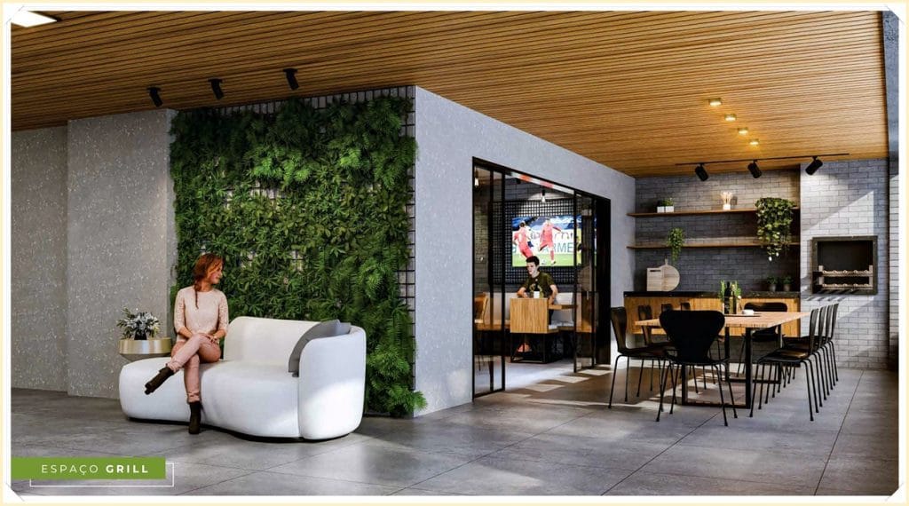 Área de convivência com sofás brancos, parede verde com plantas, mesa de jantar e iluminação moderna. Ambiente acolhedor e contemporâneo.